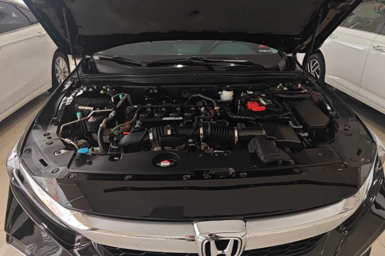 Used Honda Inspire 2019 260TURBO Elegant Edition China VI Emission Standard Engine Bay