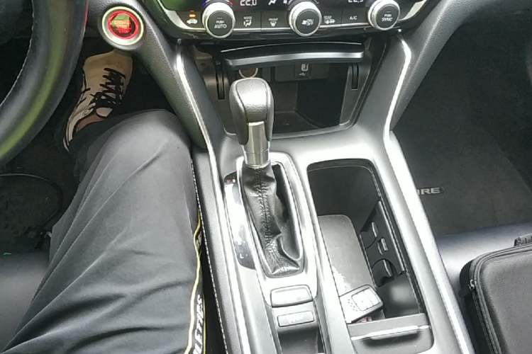 Used Honda Inspire 2019 260TURBO Elegant Edition China VI Emission Standard Gear Lever