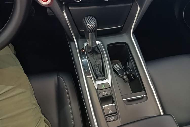 Used Honda Inspire 2019 260TURBO Elegant Edition China VI Emission Standard Gear Lever