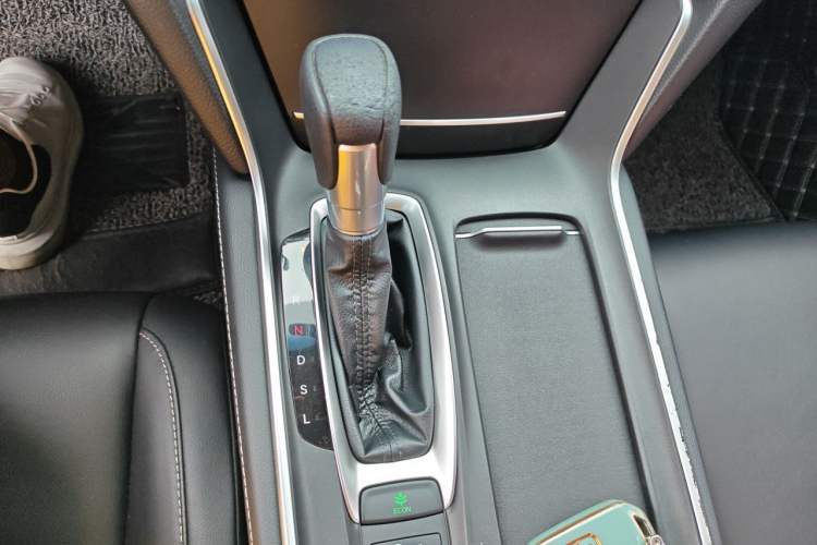 Used Honda Inspire 2019 260TURBO Elegant Edition China VI Emission Standard Gear Lever