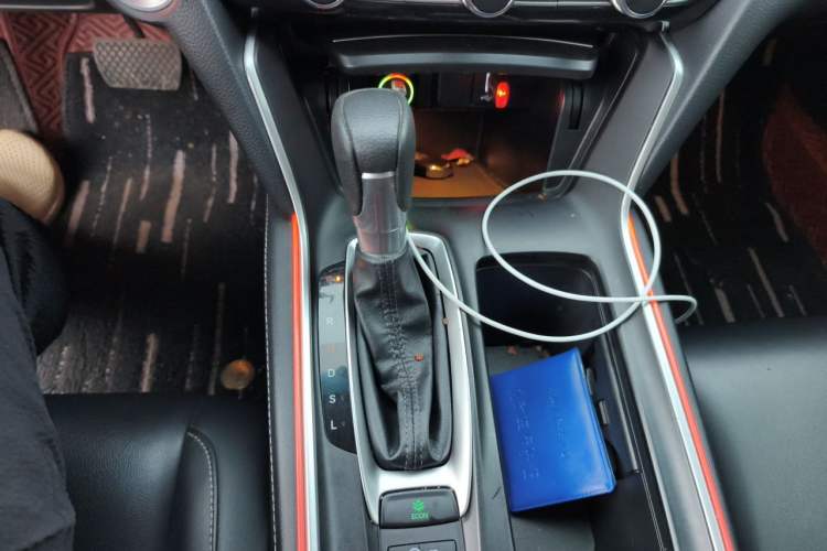 Used Honda Inspire 2019 260TURBO Elegant Edition China VI Emission Standard Gear Lever