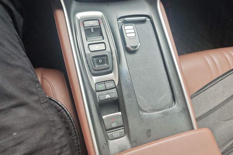 Used Honda Inspire 2019 Rui·Hybrid 2.0L Jing Shang Edition China VI Gear Lever