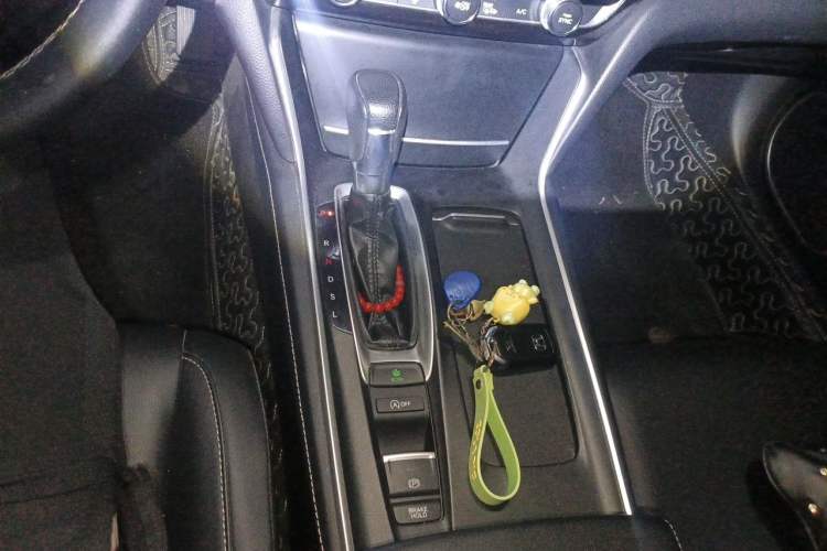Used Honda Inspire 2019 260TURBO Elegant Edition China VI Emission Standard Gear Lever