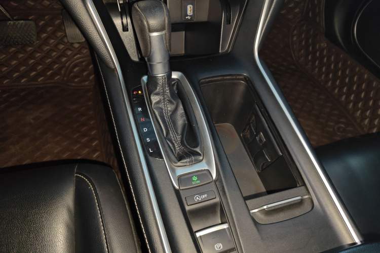 Used Honda Inspire 2019 260TURBO Elegant Edition China VI Emission Standard Gear Lever