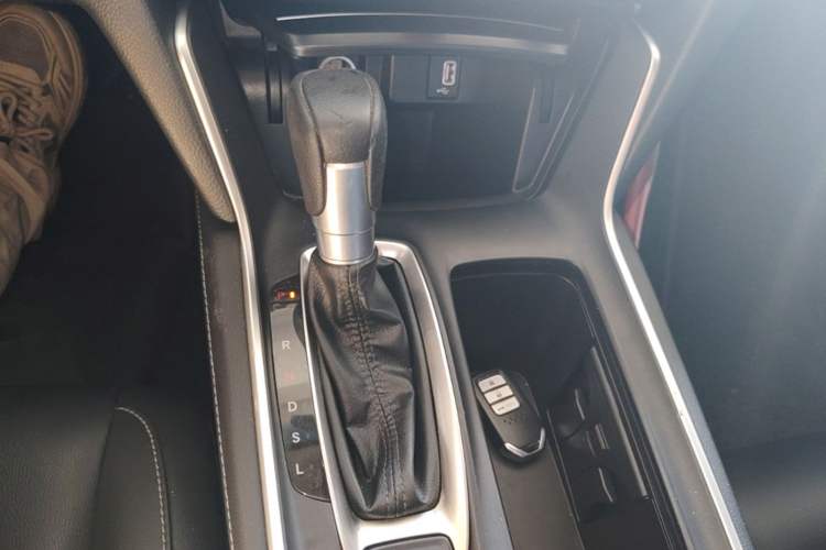 Used Honda Inspire 2019 260TURBO Elegant Edition China VI Emission Standard Gear Lever