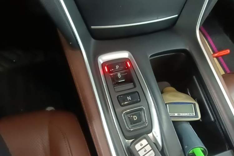 Used Honda Inspire 2019 Rui·Hybrid 2.0L Jing Shang Edition China VI Gear Lever