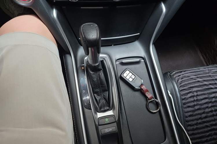 Used Honda Inspire 2019 260TURBO Elegant Edition China VI Emission Standard Gear Lever