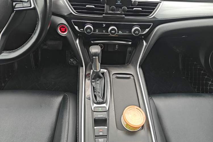 Used Honda Inspire 2019 260TURBO Elegant Edition China VI Emission Standard Gear Lever