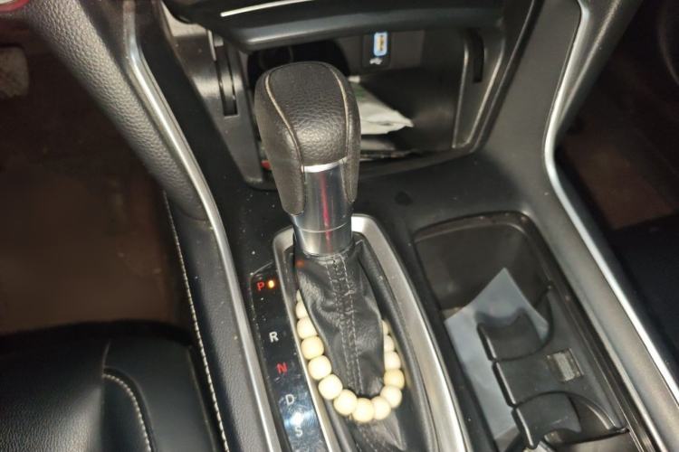 Used Honda Inspire 2019 260TURBO Elegant Edition China VI Emission Standard Gear Lever