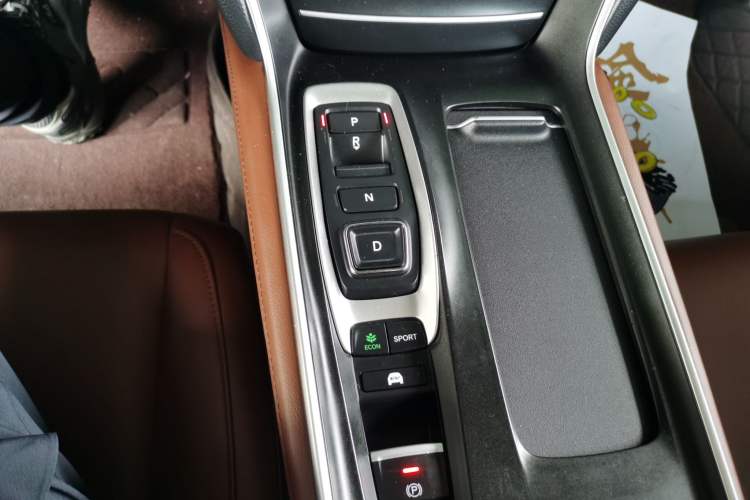 Used Honda Inspire 2019 Rui·Hybrid 2.0L Jingya Edition China VI Gear Lever