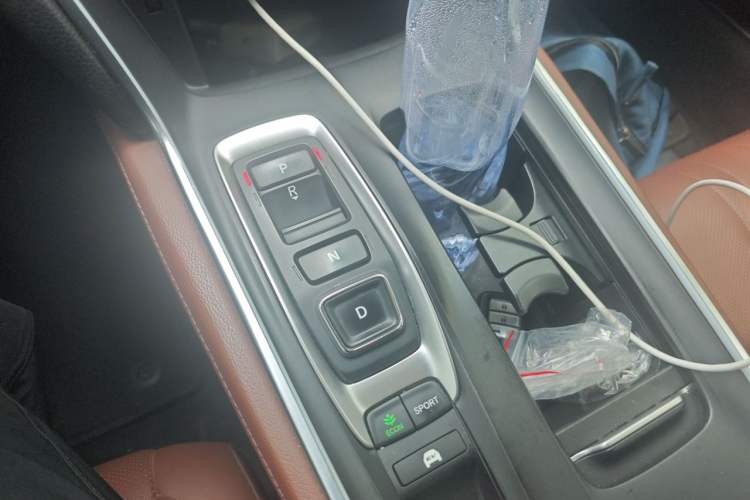 Used Honda Inspire 2019 Rui·Hybrid 2.0L Jing Shang Edition China VI Gear Lever