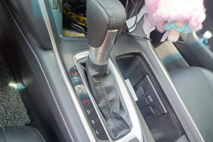 Used Honda Inspire 2019 260TURBO Elegant Edition China VI Emission Standard Gear Lever