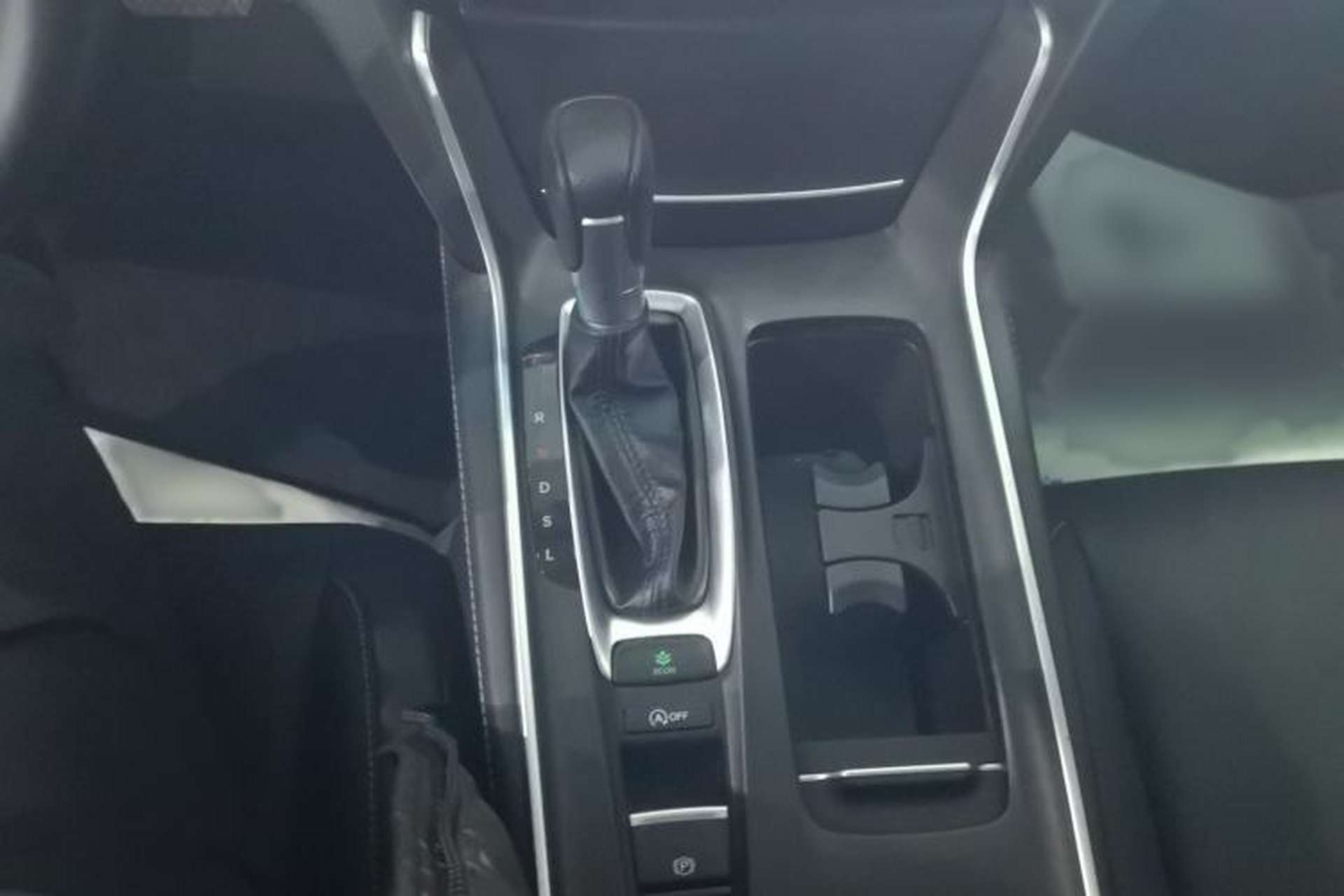 Used Honda Inspire 2019 260TURBO Elegant Edition China VI Emission Standard Gear Lever