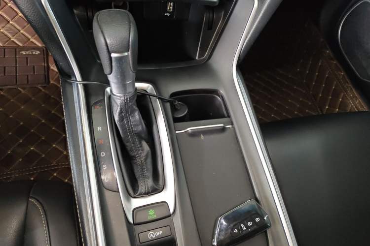 Used Honda Inspire 2019 260TURBO Elegant Edition China VI Emission Standard Gear Lever