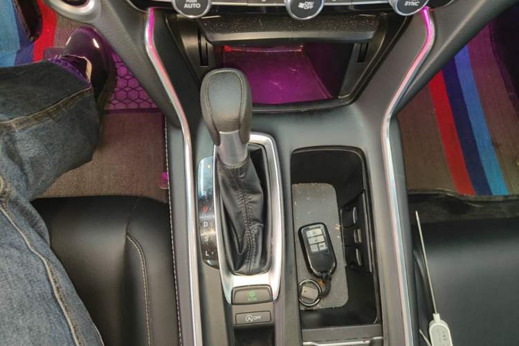 Used Honda Inspire 2019 260TURBO Jingyue Edition China VI Gear Lever