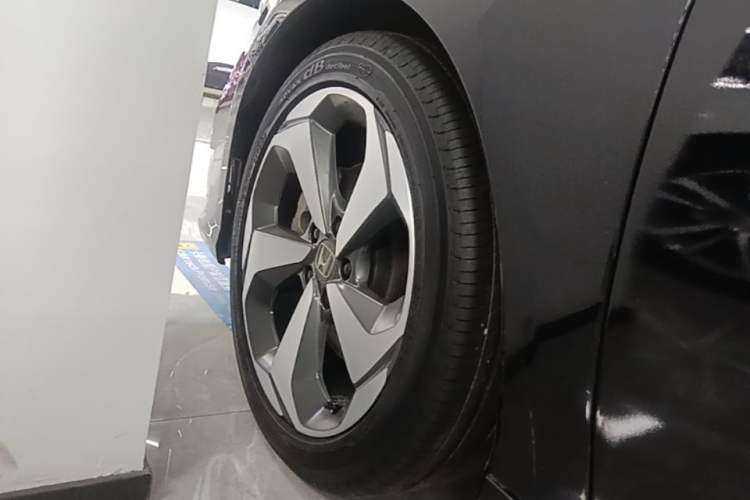 Used Honda Inspire 2019 Rui·Hybrid 2.0L Jing Shang Edition China VI Left Front Wheel Hub