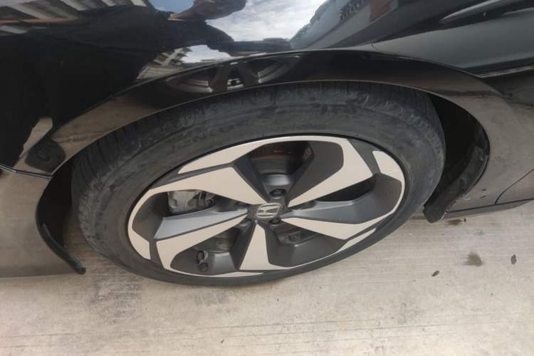 Used Honda Inspire 2019 Rui·Hybrid 2.0L Jing Shang Edition China VI Left Front Wheel Hub