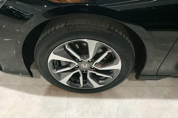 Used Honda Inspire 2019 260TURBO Elegant Edition China VI Emission Standard Left Front Wheel Hub