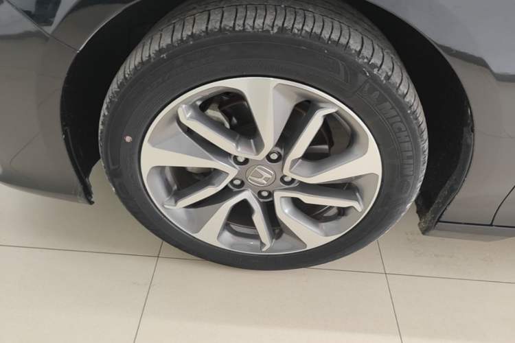 Used Honda Inspire 2019 260TURBO Jingyue Edition China VI Left Front Wheel Hub