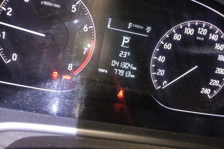 Used Honda Inspire 2019 260TURBO Elegant Edition China VI Emission Standard Odometer Close Up