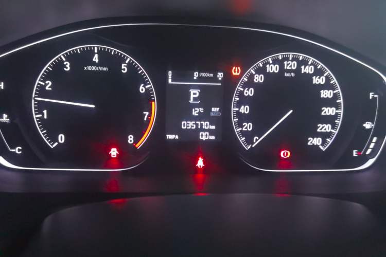 Used Honda Inspire 2019 260TURBO Elegant Edition China VI Emission Standard Odometer Close Up