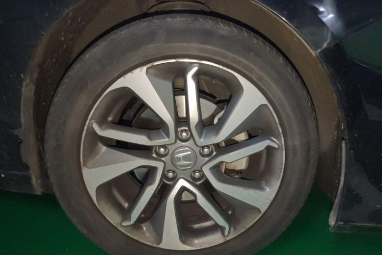 Used Honda Inspire 2019 260TURBO Jingyue Edition China VI Right Front Wheel Hub