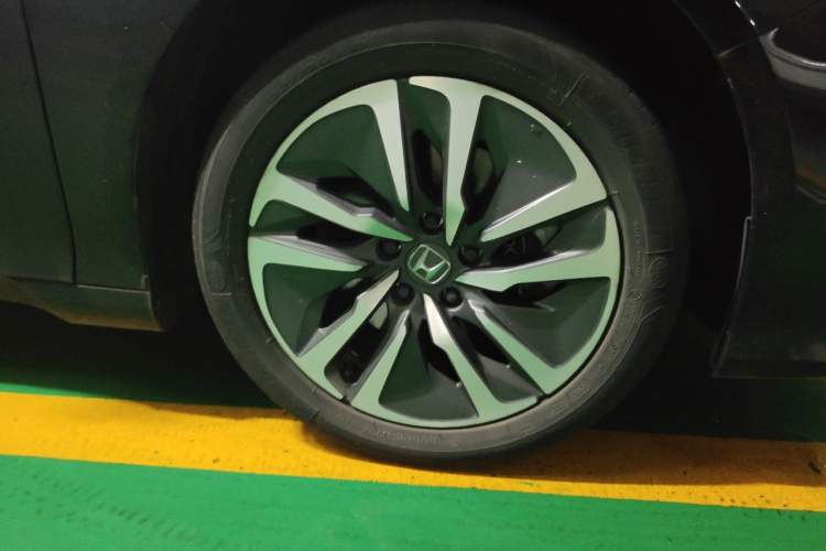 Used Honda Inspire 2019 Rui·Hybrid 2.0L Jing Shang Edition China VI Right Front Wheel Hub
