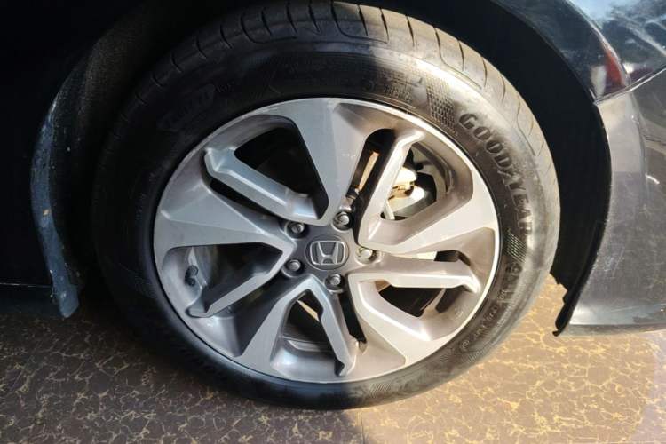 Used Honda Inspire 2019 260TURBO Elegant Edition China VI Emission Standard Right Front Wheel Hub