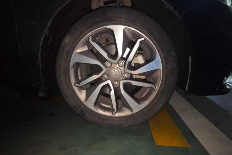 Used Honda Inspire 2019 260TURBO Elegant Edition China VI Emission Standard Right Front Wheel Hub
