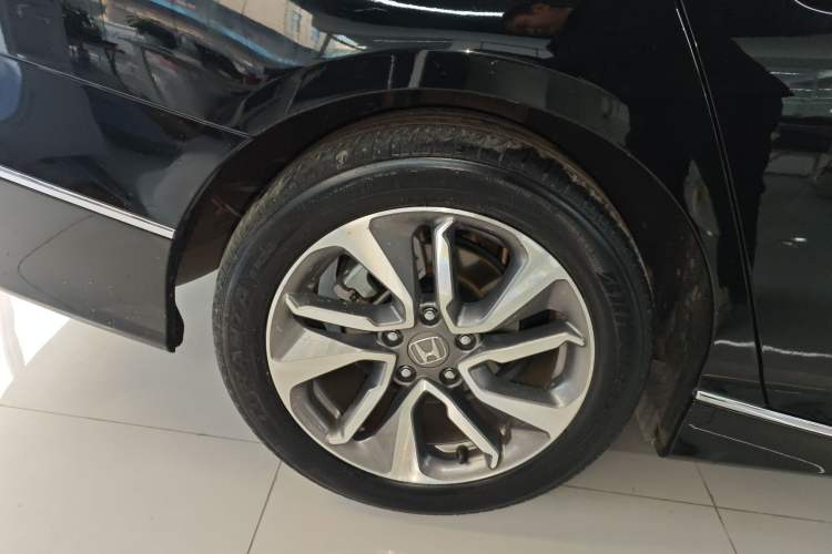 Used Honda Inspire 2019 260TURBO Elegant Edition China VI Emission Standard Right Rear Wheel Hub