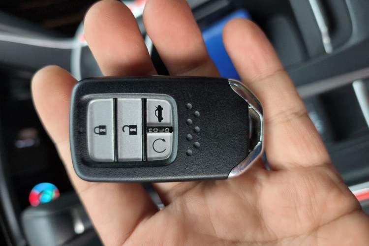 Used Honda Inspire 2019 260TURBO Elegant Edition China VI Emission Standard Vehicle Key