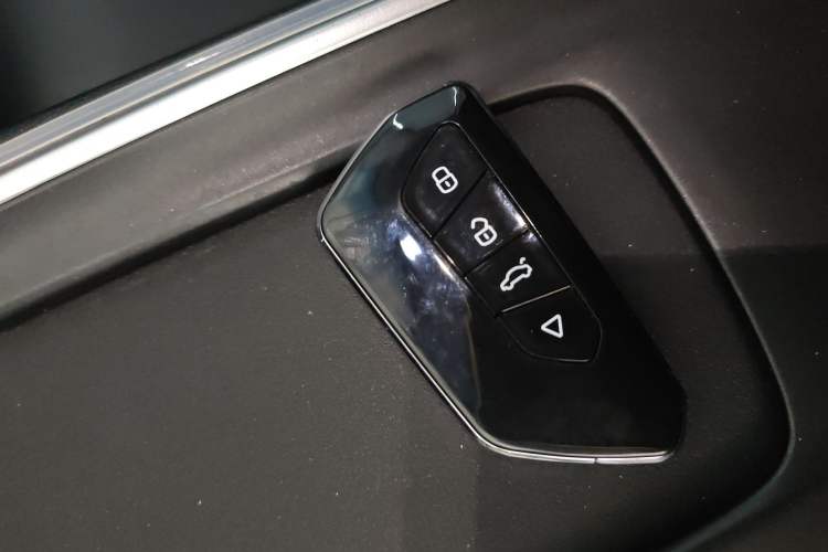 Used Honda Inspire 2019 260TURBO Elegant Edition China VI Emission Standard Vehicle Key