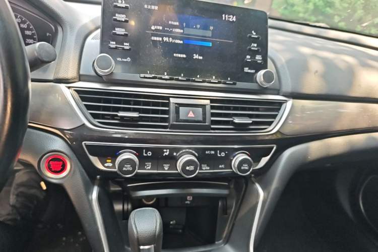 Used Honda Inspire 2019 260TURBO Elegant Edition China VI Emission Standard Audio And AC Panel