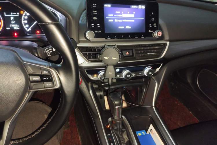 Used Honda Inspire 2019 260TURBO Elegant Edition China VI Emission Standard Audio And AC Panel