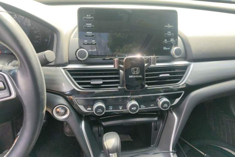 Used Honda Inspire 2019 260TURBO Elegant Edition China VI Emission Standard Audio And AC Panel