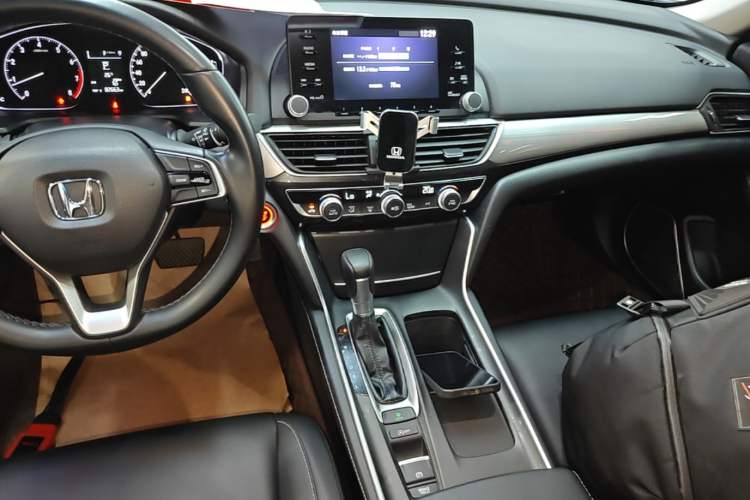 Used Honda Inspire 2019 260TURBO Elegant Edition China VI Emission Standard Audio And AC Panel