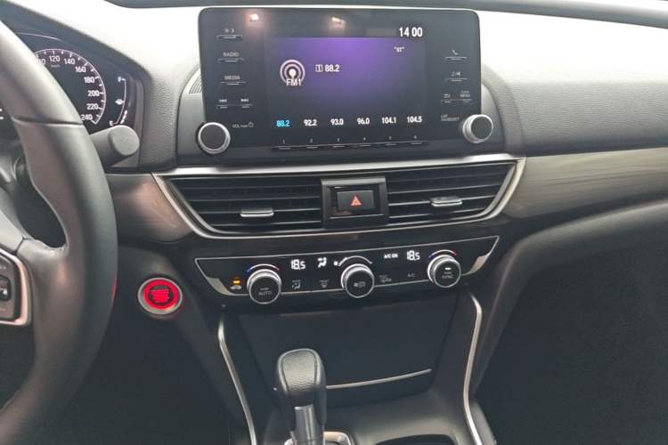 Used Honda Inspire 2019 260TURBO Elegant Edition China VI Emission Standard Audio And AC Panel