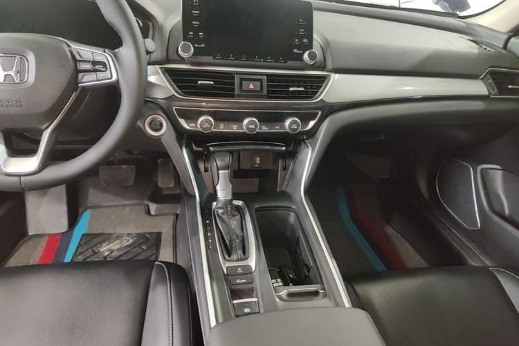 Used Honda Inspire 2019 260TURBO Elegant Edition China VI Emission Standard Audio And AC Panel