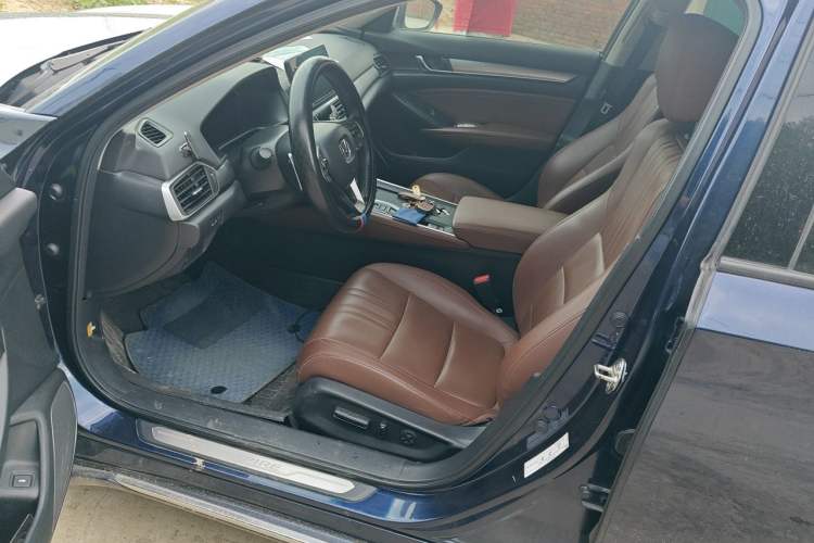Used Honda Inspire 2019 Rui Hybrid 2.0L Jing Shang Edition China V Emission Standard Driver Seat