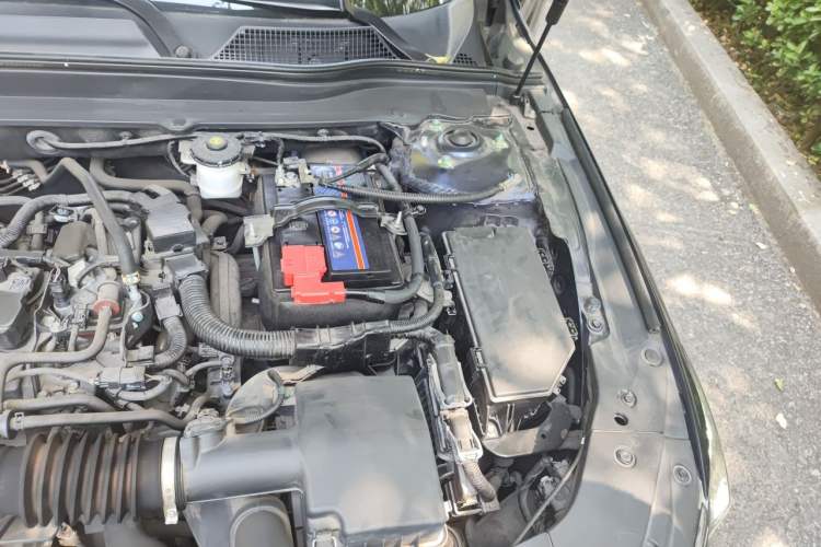 Used Honda Inspire 2019 260TURBO Elegant Edition China VI Emission Standard Engine Bay Left