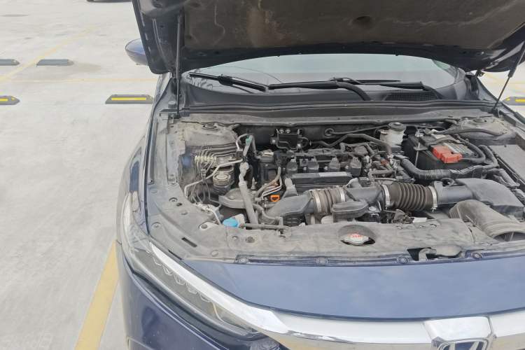 Used Honda Inspire 2019 260TURBO Elegant Edition China VI Emission Standard Engine Bay Right