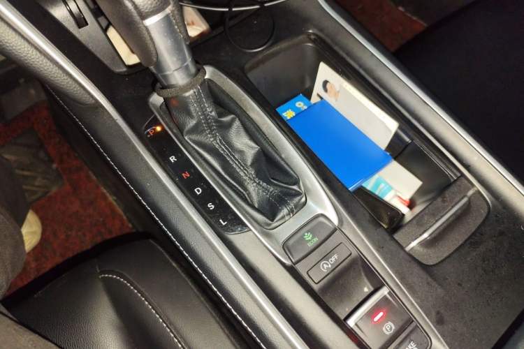 Used Honda Inspire 2019 260TURBO Elegant Edition China VI Emission Standard Gear Lever