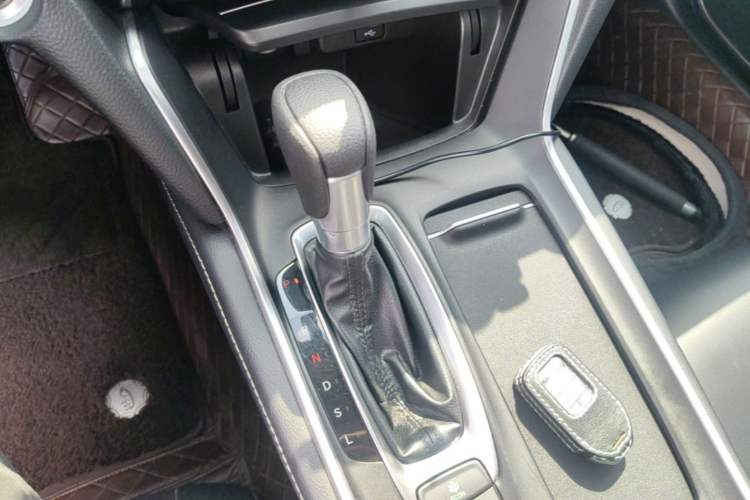 Used Honda Inspire 2019 260TURBO Elegant Edition China VI Emission Standard Gear Lever