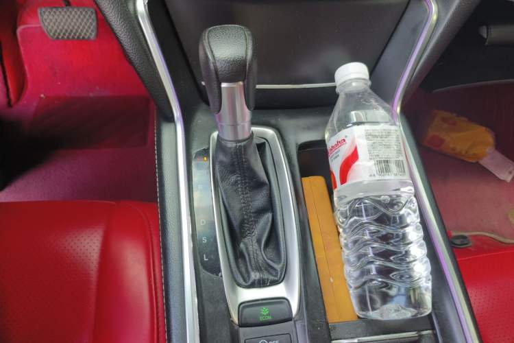 Used Honda Inspire 2019 260TURBO Elegant Edition China VI Emission Standard Gear Lever