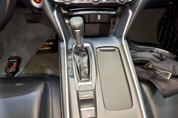 Used Honda Inspire 2019 260TURBO Elegant Edition China VI Emission Standard Gear Lever