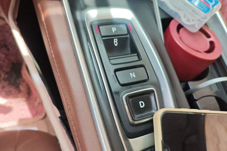 Used Honda Inspire 2019 Rui·Hybrid 2.0L Jingya Edition China VI Gear Lever