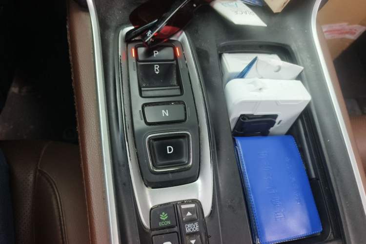 Used Honda Inspire 2019 Rui·Hybrid 2.0L Jingyue Edition China VI Emission Standard Gear Lever