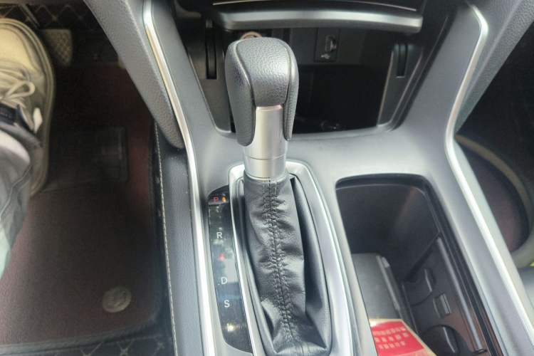 Used Honda Inspire 2019 260TURBO Elegant Edition China VI Emission Standard Gear Lever