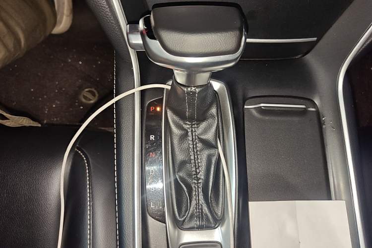 Used Honda Inspire 2019 260TURBO Elegant Edition China VI Emission Standard Gear Lever
