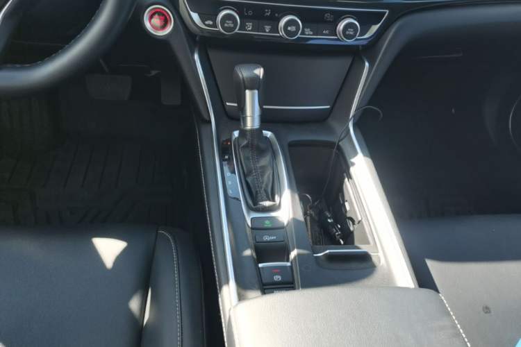 Used Honda Inspire 2019 260TURBO Jingyue Edition China VI Gear Lever